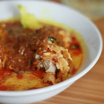 Curry Chicken Rice (咖哩鸡饭)