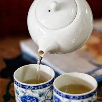 White Peach Oolong Tea (白桃乌龙茶)