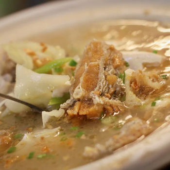 Fish Head Hot Pot/ Hu Tao Lor