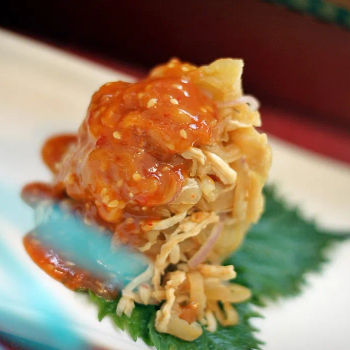 Marinated Jellyfish with Shredded Chicken (海蜇凉拌鸡丝)