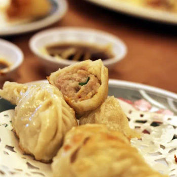 Shanghai Meat Dumplings (上海煎锅贴)
