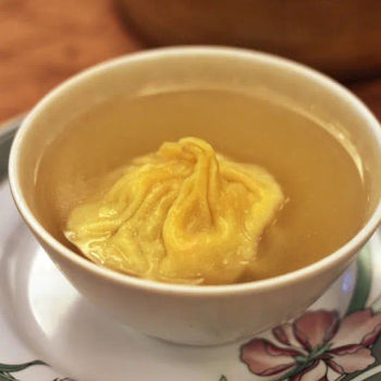 Chicken Broth Dumpling (上汤灌汤饺)