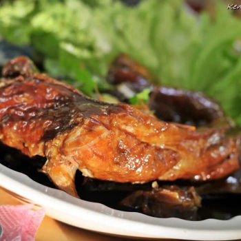 Braised Pork Knuckle (红烧猪蹄)