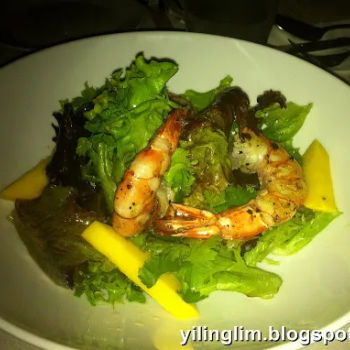 Prawn and mango salad