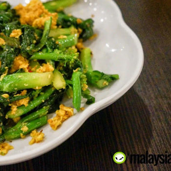 Stir-fried HK Kai Lan with Shredded Butter Egg Yolk