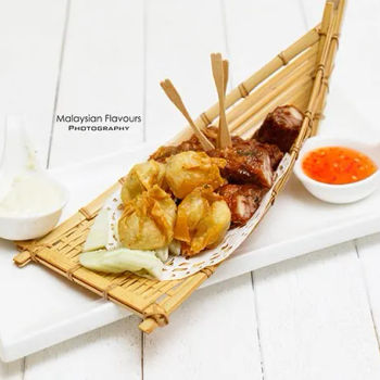 Fried Shrimp Wanton (RM11) and Chicken Lor Bak (RM11.50)