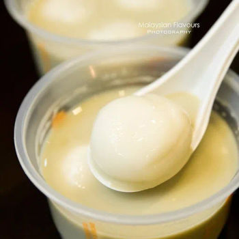 glutinous Rice Ball in soya milk