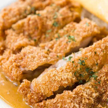 Omuraisu, Gravy De Tomyam with Fried Chicken Chop