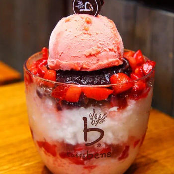 Strawberry Bingsu