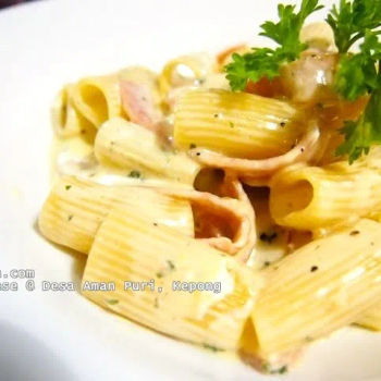 Carbonara Ham Rigatoni