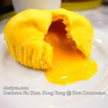 Lao Sar Bao (Salted Egg Yolk Bun)