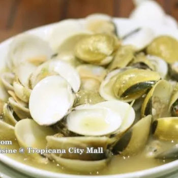 Clams in Superior Stock