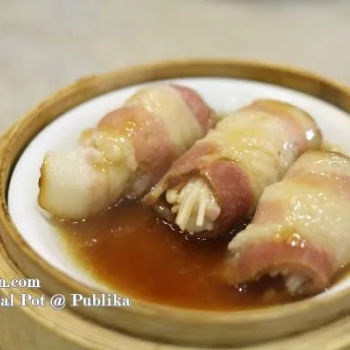 Enoki Mushroom Wrapped in Bacon