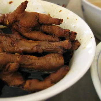 Braised chicken feet