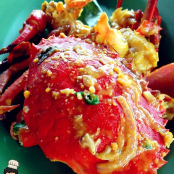 Salted Egg Fried Crab 咸蛋大螃蟹 (700g)