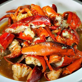 Braised Boston Lobster in Ginger Wine
