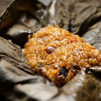 Steamed Mini Glutinous Rice Wrapped in Lotus Leaf