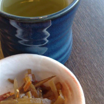 Japanese green tea & appetizer