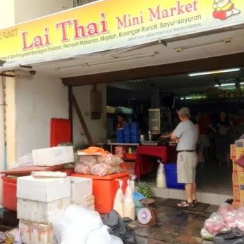 Lai Thai mini market