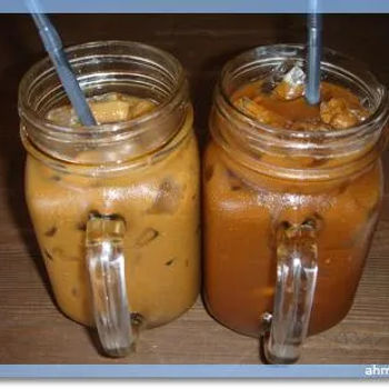 Kopi ais and cham ais