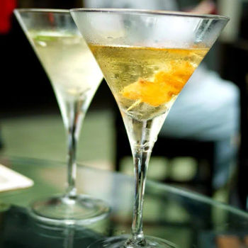 Toffee Apple (Tio Pepe, Gin Broken, White Cacao Blanc, Apple Fruit, Brown Sugar) & Salmon Roll (Tio Pepe, Martini Blanco, Salmon Rolls)