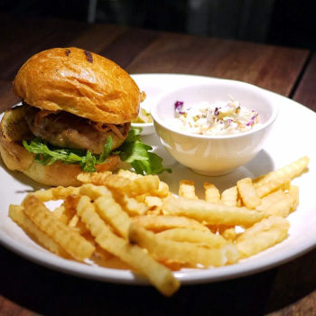 Sloppy Piggy Burger with Mexicana Pulled Pork