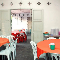 Lek Lek Restaurant (亚烈家乡小食档)