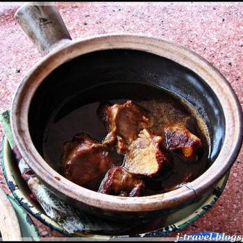 Claypot Vinegar Pork Leg