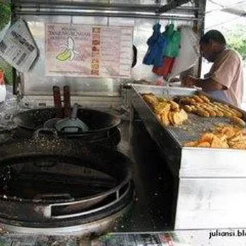 Penang Tanjung Bungah Goreng Pisang Van