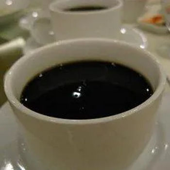 Herbal jelly (gwai lin goh)