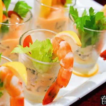 Prawn Dragon Fruit Cocktail