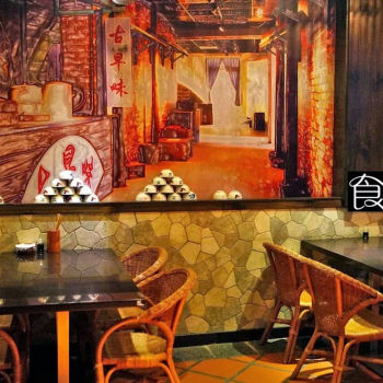 从餐厅内部装潢，有着很浓厚的九份老街的味道