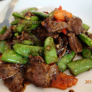 Black pepper Australian beef with carrot