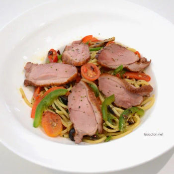 Hot Peri Aglio Olio with Smoked Duck