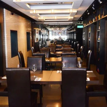 Comfortable, classy ambiance