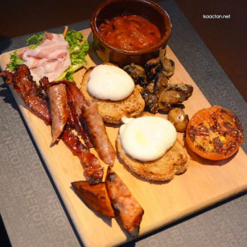 Big Breakfast with poached eggs