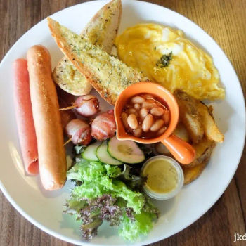 American Premium Breakfast