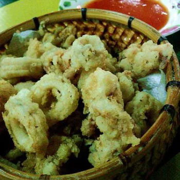 Batter-fried Squids with Sweet Chilli Sauce