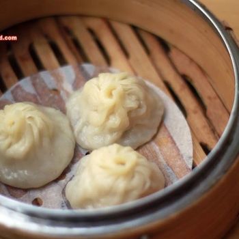 
Shanghai Dumplings/ 上海小笼包