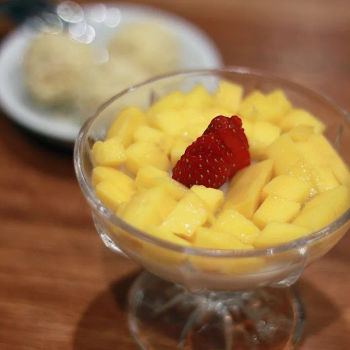 Soy Pudding topped with Organic Mangoes
