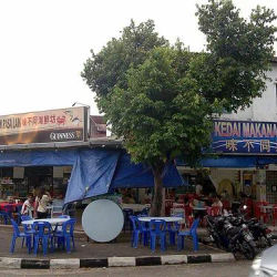 Kedai Makanan Rasa Lain (味不同海鲜坊)