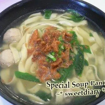Special Soup Pan Mee