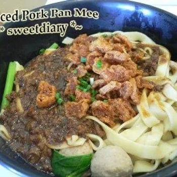 Minced Pork Pan Mee