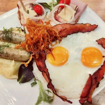 Brotzeit Signature Breakfast