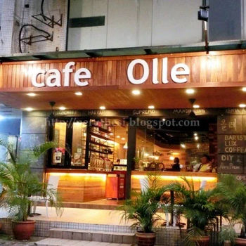  Cafe Olle