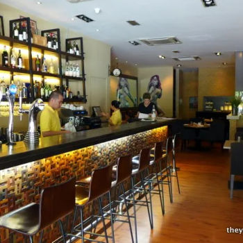 Bar