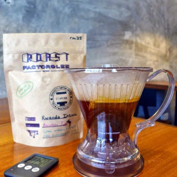 Clever Coffee Dripper with Rwanda Inzovu