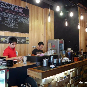 Coffee Société, Publika