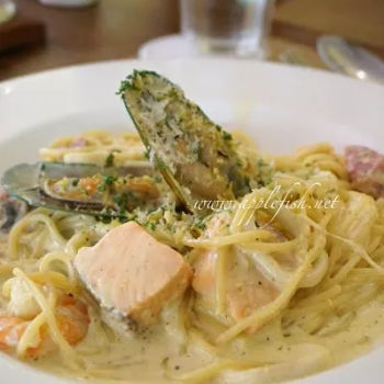 Seafood Carbonara 