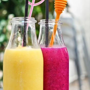 菠萝蜜沐昔 & 龙珠果果汁